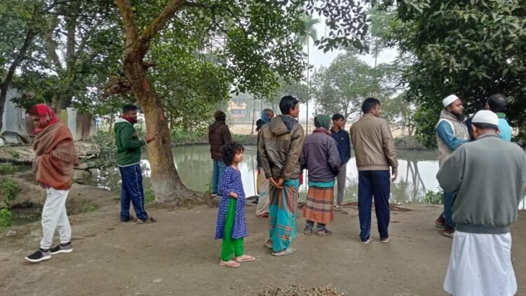 গৌরীপুরে মৎস্য চাষীর পুকুর থেকে ৮ লক্ষ টাকার মাছ চুরির অভিযোগ