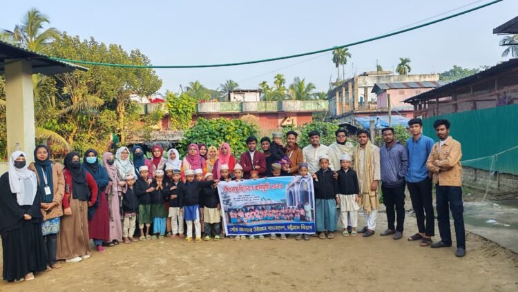 শিশুরা পেল উষ্ণতার পরশ সেইভ আওয়ার উইমেন বাংলাদেশ চট্টগ্রাম ডিভিশনের উষ্ণতার পরশ বিলি