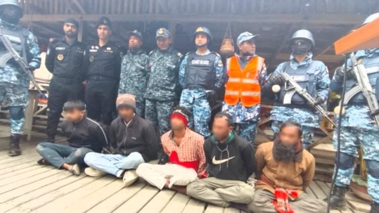 ‎সুন্দরবনে অপহৃত ৩ পর্যটক উদ্ধার, আটক ৬