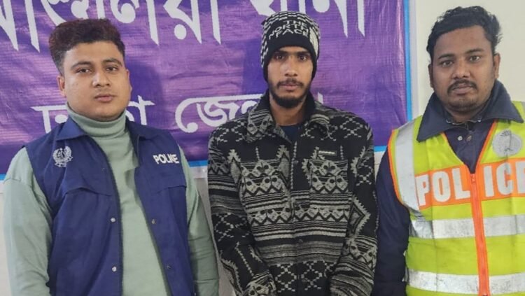 আশুলিয়া থেকে ৯৮০ পিস ইয়াবাসহ কুখ্যাত মাদক কারবারি আখিল গ্রেফতার