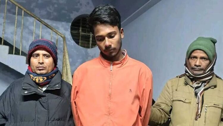 চট্টগ্রাম বিশ্ববিদ্যালয়ে রামদাসহ ‘বহিরাগত ছাত্রলীগ কর্মী’ আটক