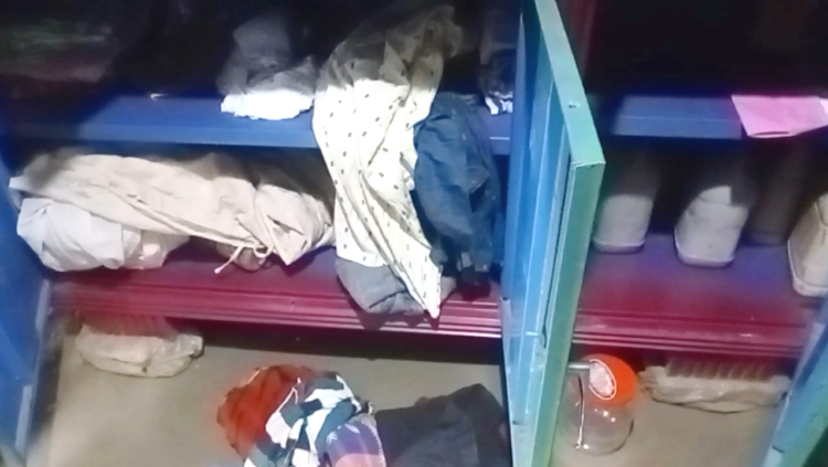 কমলনগরে চাঁদা না দেওয়ায় বসতবাড়িতে হামলা, স্বর্ণালঙ্কার ও নগদ টাকা লুট