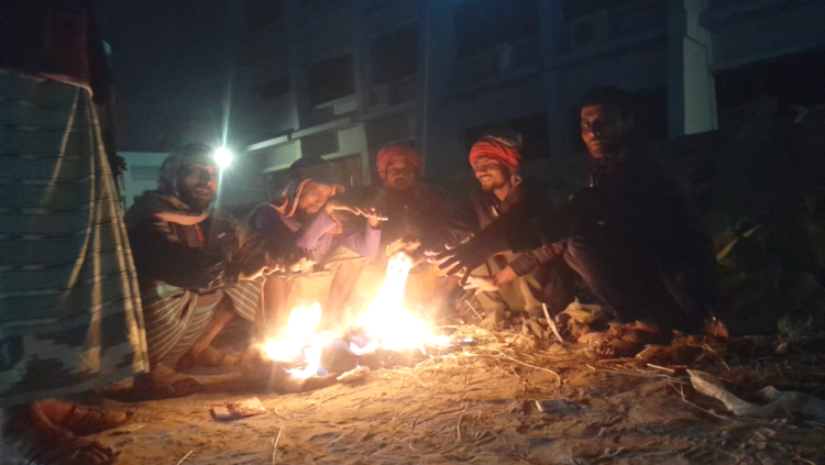 নওগাঁয় শৈত্যপ্রবাহে জনজীবন বিপর্যস্ত বেড়েছে শীত জনিত রোগের পাদুর্ভাব