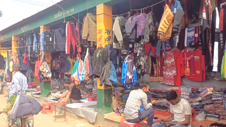 ঐতিহ্যের সাক্ষী গোদাগাড়ী পৌরসভার ৬নং ওয়ার্ডের ‘হাটপাড়া হাট’