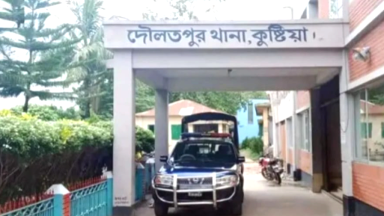 দৌলতপুরে জামাই হত্যার দায়ে শাশুড়ি ও স্ত্রী কারাগারে