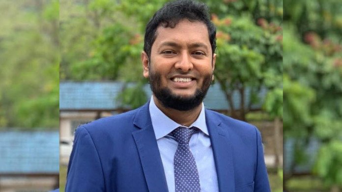 বিড়ি খাওয়া বক্তব্য জামায়াতের ভোট বেড়েছে দুই কোটি টাকার মার্কেটিং হয়েছে…. জামায়াতে প্রার্থী ড. ফয়জুল হক