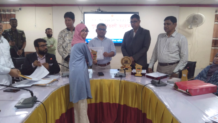শ্রীপুরে জাতীয় শিক্ষা সপ্তাহের পুরস্কার বিতরণ