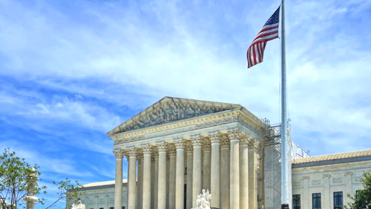 সুপ্রিম কোর্টের রায়ের পরও নতুন করে ১০ শতাংশ ট্রাম্পের শুল্কারোপের ঘোষণা