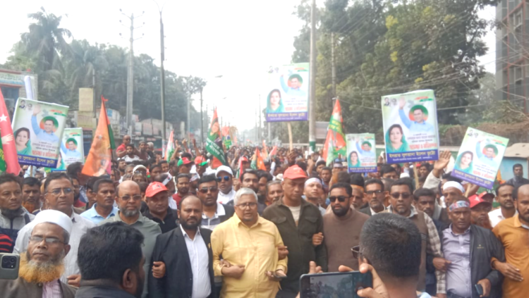 বরিশাল বিভাগীয় জনসভায় ঝালকাঠি থেকে নেতাকর্মীদের ঢল