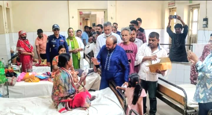 শপথ শেষে এলাকায় ফিরলেন এমপি হাজি মুজিব, রাজকীয় সংবর্ধনায় সিক্ত