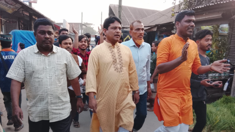 লক্ষ্মীপুরে ধানের শীষের পক্ষে গণসংযোগ মিছিল