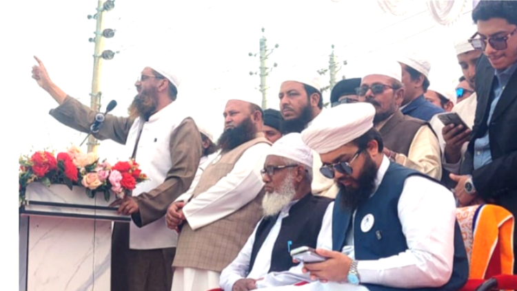 জুলাই যোদ্ধায় শহীদদের রক্তের প্রতি শ্রদ্ধা জানাতে হ্যাঁ ভোট দিন -আল্লামা মামুনুল হক