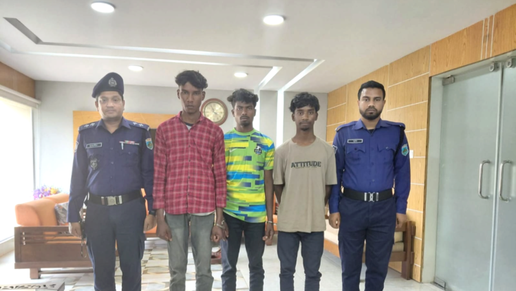 নওগাঁয় বিয়ে বাড়িতে আদিবাসী  তরুণীকে গণধর্ষণ আটক-৩ যুবক