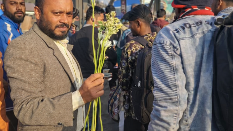 ‎বিএনপি নেতা অ্যাড. মুবিনের ধানের শীষের পক্ষে  ব্যতিক্রমী প্রচারণা