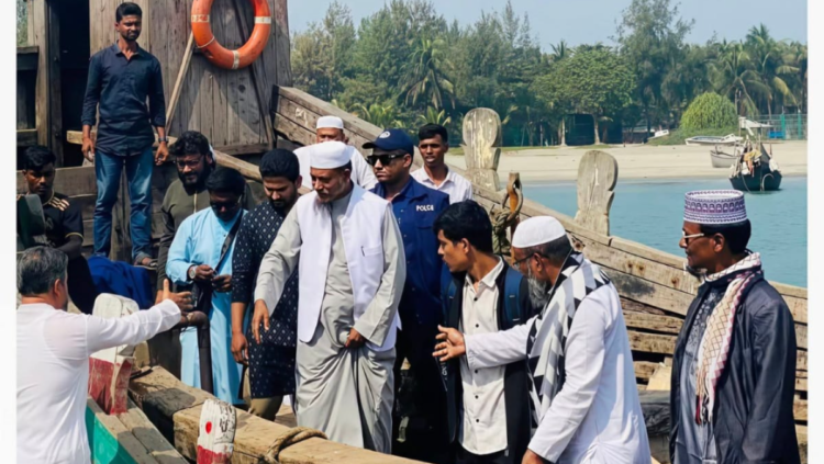 স্পিডবোট সিন্ডিকেটের নগ্ন রাজনীতি: সেন্টমার্টিনে দাড়িপাল্লার প্রার্থী আনোয়ারীর পথ রোধ, ট্রলারে তিন ঘণ্টার সংগ্রামী যাত্রা