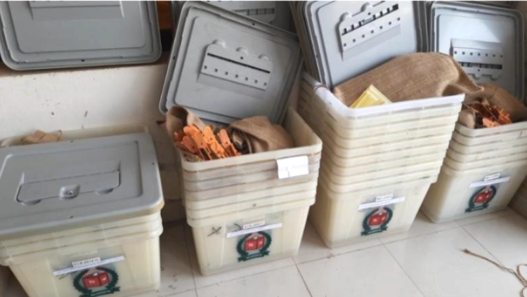 বরগুনায় ভোটের প্রস্তুতি সম্পন্ন: কেন্দ্রে যাচ্ছে ব্যালট, ৫১ কেন্দ্র ঝুঁকিপূর্ণ চিহ্নিত