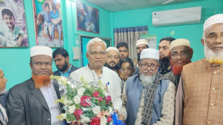 দিনাজপুর-৬ আসনে নবনির্বাচিত এমপির সঙ্গে প্রতিদ্বন্দ্বী প্রার্থীর সৌজন্য সাক্ষাৎ