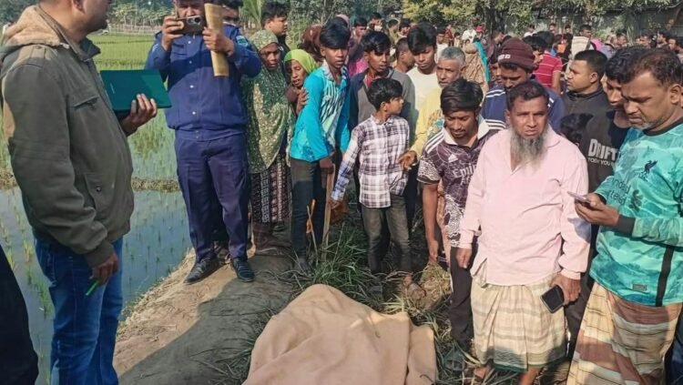 বগুড়ার গাবতলীতে রহস্যঘেরা হত্যাকাণ্ড, আতঙ্কে স্থানীয়রা