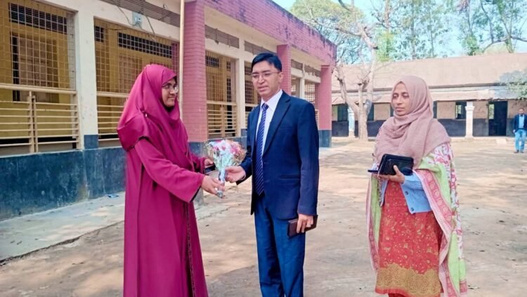 নীলফামারীতে নবনির্মিত ভূমি অফিস উদ্বোধন, বিদ্যালয় ও বাজার পরিদর্শনে জেলা প্রশাসক