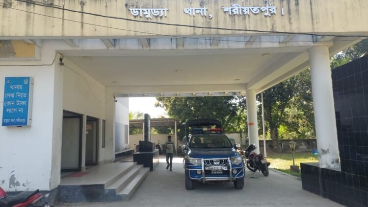 ডামুড্যায় মাছ ধরার অপবাদে যুবককে পিটিয়ে পা ভাঙার ঘটনায় মামলা দায়ের