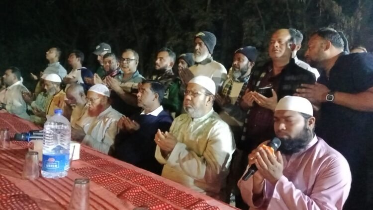 ধানের শীষসহ বিভিন্ন দলের সমর্থকদের অংশগ্রহণে সহস্রাধিক মানুষের খিচুড়ি বিতরণ