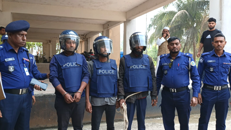 তজুমদ্দিনে আলোচিত ধর্ষণ মামলার ৩ আসামি গ্রেফতার