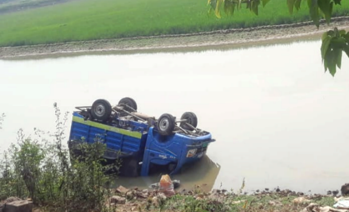 হবিগঞ্জের বানিয়াচং পুলিশ পিকাপ সড়ক দুর্ঘটনায় আসামী ও পুলিশসহ ৬ জন আহত