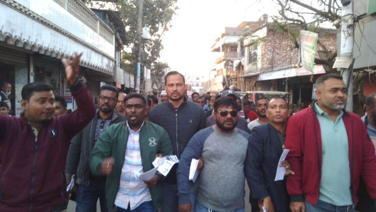 শালিখায়  নির্বাচন উপলক্ষে ধানের শীষের  লিফলেট  বিতরণ