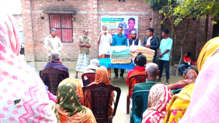 পলাশবাড়ীতে শীতার্তদের মাঝে শীতবস্ত দিলেন মানবিক অবসরপ্রাপ্ত সৈনিক আব্দুল হান্নান