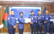 জাতীয় সংসদ নির্বাচন সফলভাবে সম্পন্ন করায় ওসি সালেহ আহমদকে পুলিশ সুপারের প্রশংসাপত্র প্রদান