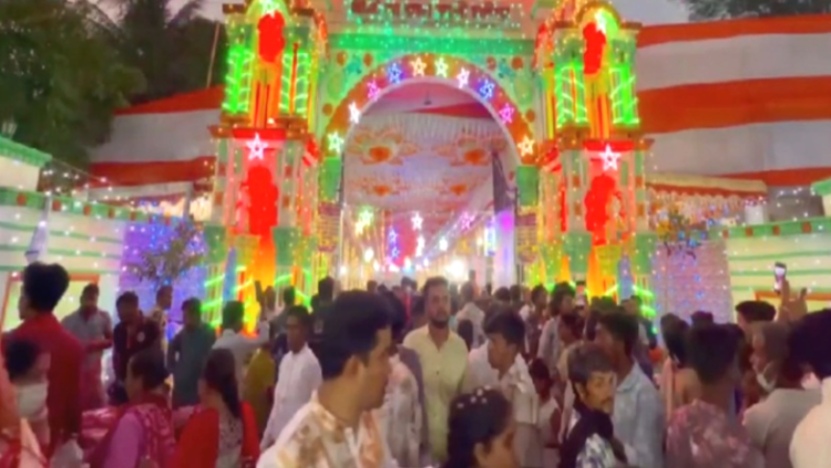 ইছামতির তীরে শেখরনগরে মেলা এখন সর্বজনীন উৎসব