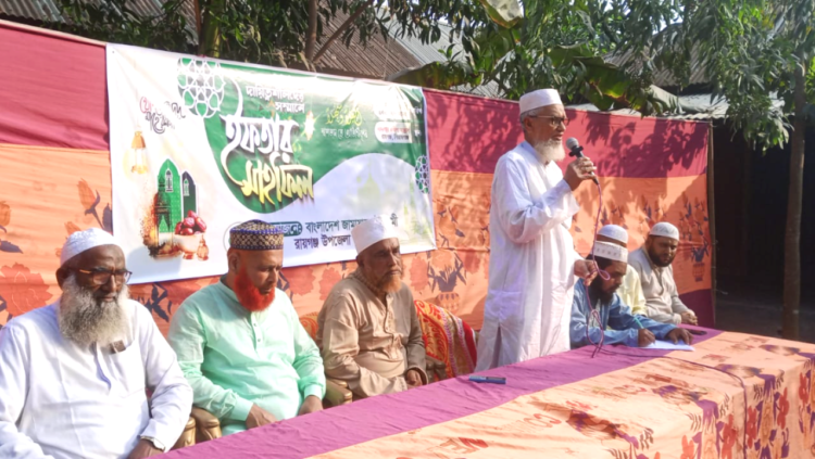 রায়গঞ্জে জামায়াতের দায়িত্বশীলদের সন্মানে ইফতার মাহফিল অনুষ্ঠিত
