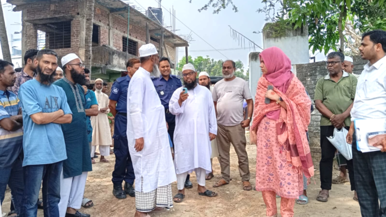 সান্তাহারে প্রভাবশালীদের তাণ্ডব, সরকারি পুকুরে মাটি উত্তোলনে মোটা জরিমানা