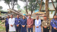 তিস্তা নদীতে অবৈধ পাথর উত্তোলনবিরোধী অভিযান, সরঞ্জাম জব্দ ও আটক ২