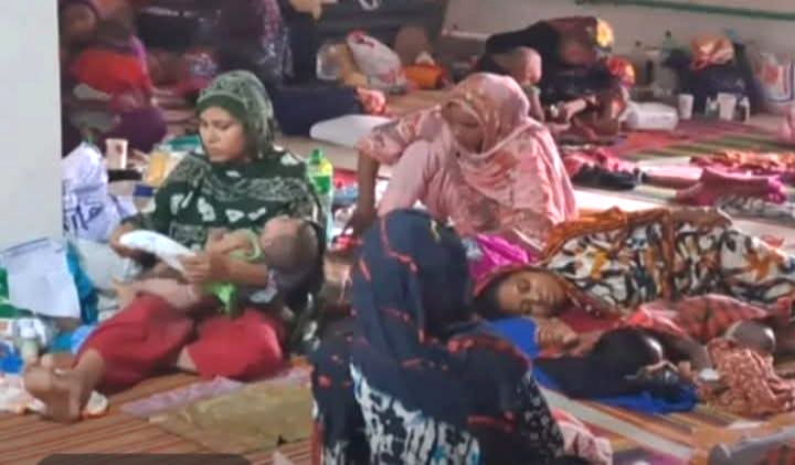 কুমিল্লা মেডিকেলে খুবই গাদাগাদি অবস্থা মেয়ের চিকিৎসা নিচ্ছেন শিশুরা