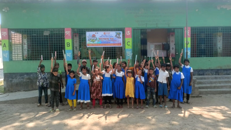 রায়গঞ্জে সরকারি প্রাথমিক বিদ্যালয়ে যথাযোগ্য মর্যাদায় মহান স্বাধীনতা দিবস পালিত