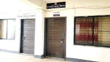 শাল্লায় সরকারি নির্দেশনা অমান্য করে চলছে সরকারের দাপ্তরিক কার্যক্রম