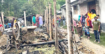 কুষ্টিয়ায় কয়েল থেকে অগ্নিকাণ্ড, গবাদিপশুসহ পুড়েছে বসতঘর