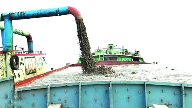 সুগন্ধা নদীতে অবৈধ বালু উত্তোলনের অভিযোগ: বিএনপি নেতাদের নাম ভাঙিয়ে সক্রিয় একটি চক্র