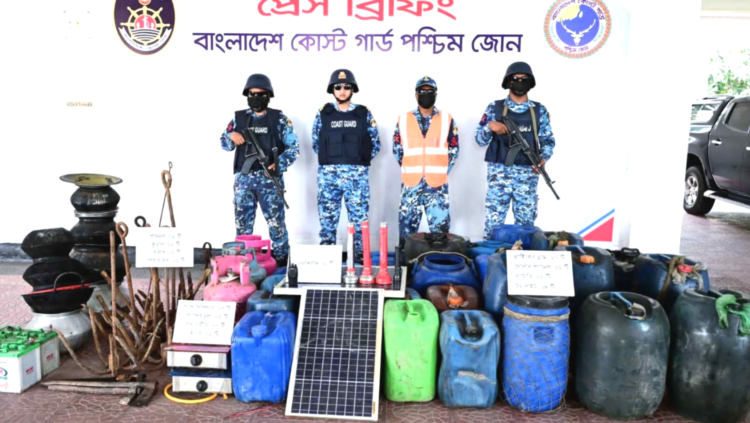 ‎সুন্দরবনের দস্যু সুমন বাহিনী’র আস্তানা ধ্বংস, মালামাল জব্দ আটক নাই