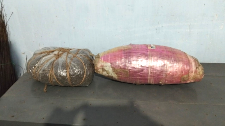 কুড়িগ্রামে  আলুর বস্তা থেকে ৯ কেজি গাঁজা উদ্ধার