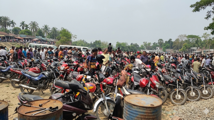 ঠাকুরগাঁওয়ে জ্বালানি তেল নিতে লাগবে ‘ফুয়েল কার্ড’