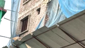 দুমকি উপজেলায়,  নির্মাণাধীন ভবন থেকে পড়ে দুই শ্রমিক আহত