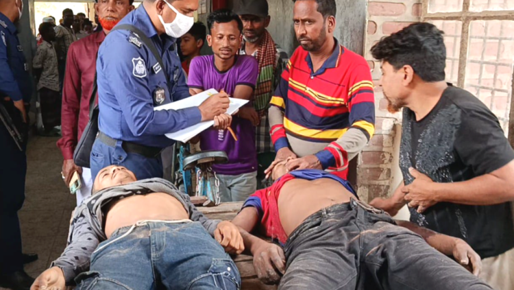 লৌহজং উপজেলা-এ চোর সন্দেহে গণপিটুনি দুই যুবকের মৃত্যু