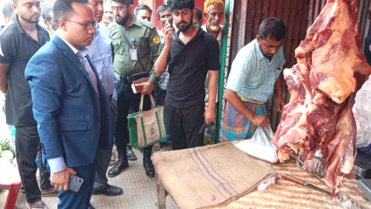 মধুপুরে ভ্রাম্যমান আদালতের অভিযানে পঁচা-বাসি মাংস বিক্রির দায়ে ২৫ হাজার টাকা জরিমানা