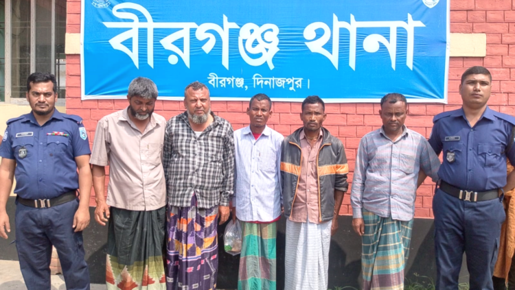 বীরগঞ্জে জুয়ার আসর হতে ৫ জুয়ারু আটক,  ৪ জুয়ারু পালাতক