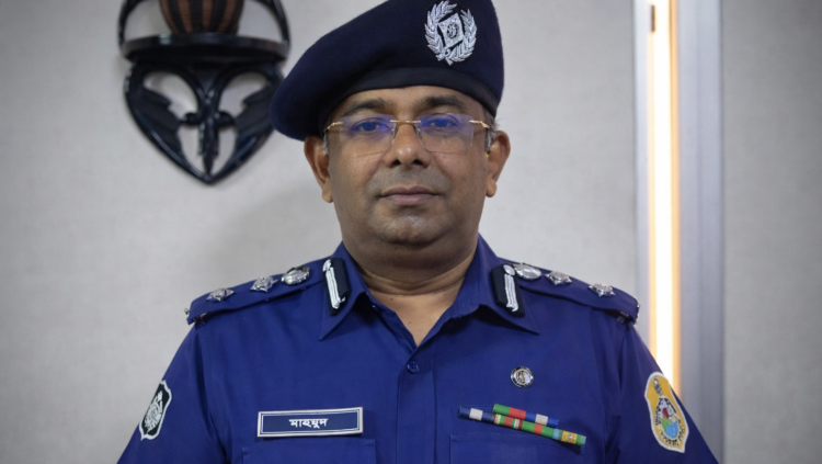 অবৈধ বালিয়াড়ি উদ্ধারে অভিযান ঘিরে বিতর্ক