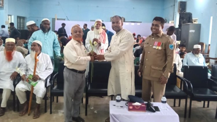 লংগদুতে মহান স্বাধীনতা ও জাতীয় দিবসে বীর মুক্তিযোদ্ধাদের সংবর্ধনা প্রদান