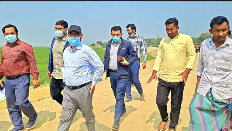 শাল্লায় ফসল রক্ষা বাঁধ পরিদর্শন করলেন জেলা প্রশাসক