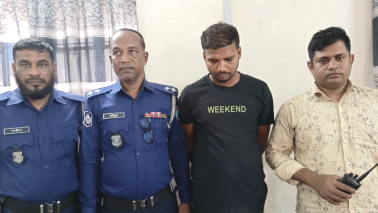 ফরিদপুরে  ভুয়া ডিবি পরিচয়ে চাঁদাবাজি, ৪৩ পিস ইয়াবাসহ আটক